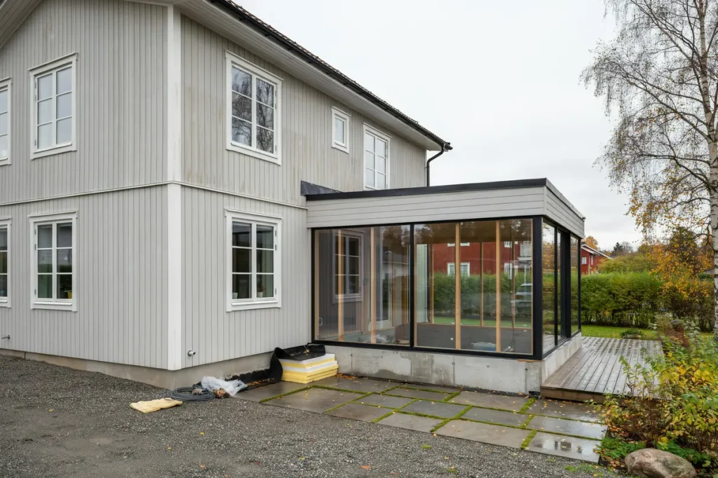 bygga uterum mot huset grund isolering bygglov och vanliga misstag att undvika